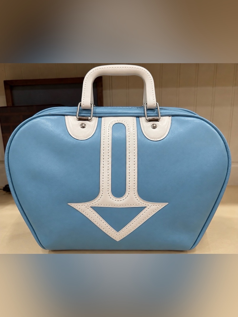 Vintage 1960s Retro Bowling Ball Bag – Two-Tone Powder Blue Vinyl